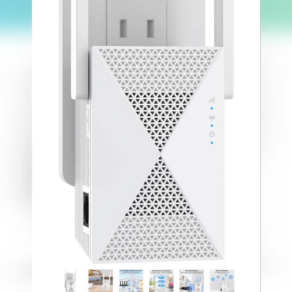 White Wi-Fi Range Extender